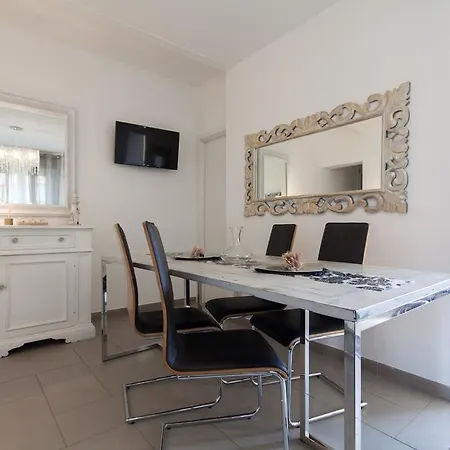 & House - Imparato Vacanze Prestige Apartment *